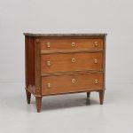 1192 2422 CHEST OF DRAWERS